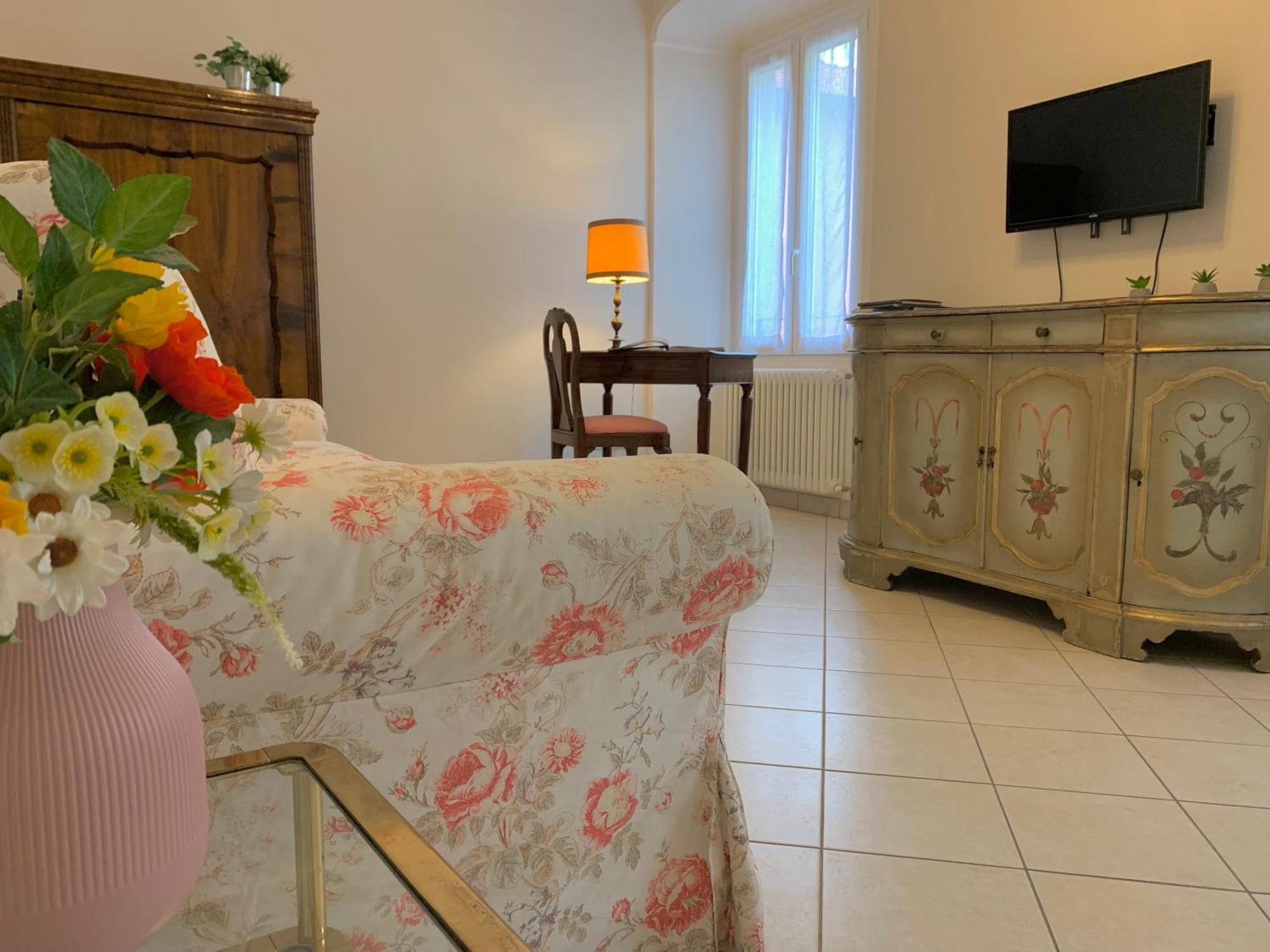 Mamma Ciccia Hotel Mandello del Lario Room photo